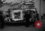 Standbild Internationale Automobilausstellung New York United States USA, 1959, aus Sekunde 33 historischem Filmmaterial Videoclip 65675071750