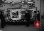 Standbild Internationale Automobilausstellung New York United States USA, 1959, aus Sekunde 38 historischem Filmmaterial Videoclip 65675071750