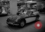 Standbild Internationale Automobilausstellung New York United States USA, 1959, aus Sekunde 42 historischem Filmmaterial Videoclip 65675071750