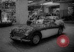 Standbild Internationale Automobilausstellung New York United States USA, 1959, aus Sekunde 44 historischem Filmmaterial Videoclip 65675071750