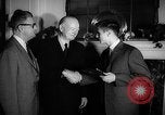 Standbild John Drupa New York United States USA, 1959, aus Sekunde 10 historischem Filmmaterial Videoclip 65675071752