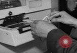 Image billet de chemin de fer automatisé machine Japon, 1967, de la seconde 12 séquences d'archives historiques vidéo 65675071759