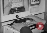 Image billet de chemin de fer automatisé machine Japon, 1967, de la seconde 14 séquences d'archives historiques vidéo 65675071759