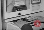 Image billet de chemin de fer automatisé machine Japon, 1967, de la seconde 15 séquences d'archives historiques vidéo 65675071759