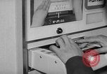 Image billet de chemin de fer automatisé machine Japon, 1967, de la seconde 18 séquences d'archives historiques vidéo 65675071759
