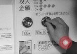Image billet de chemin de fer automatisé machine Japon, 1967, de la seconde 25 séquences d'archives historiques vidéo 65675071759