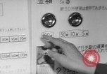 Image billet de chemin de fer automatisé machine Japon, 1967, de la seconde 26 séquences d'archives historiques vidéo 65675071759