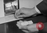 Image billet de chemin de fer automatisé machine Japon, 1967, de la seconde 35 séquences d'archives historiques vidéo 65675071759