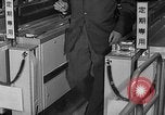 Image billet de chemin de fer automatisé machine Japon, 1967, de la seconde 51 séquences d'archives historiques vidéo 65675071759