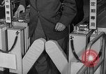 Image billet de chemin de fer automatisé machine Japon, 1967, de la seconde 52 séquences d'archives historiques vidéo 65675071759