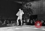 Immagine di Lavabile in lavatrice di sposa Manhattan New York City USA, 1967, secondo 15 filmato di repertorio 65675071760