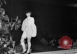 Immagine di Lavabile in lavatrice di sposa Manhattan New York City USA, 1967, secondo 17 filmato di repertorio 65675071760