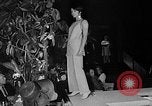 Immagine di Lavabile in lavatrice di sposa Manhattan New York City USA, 1967, secondo 37 filmato di repertorio 65675071760