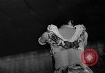 Immagine di Lavabile in lavatrice di sposa Manhattan New York City USA, 1967, secondo 55 filmato di repertorio 65675071760