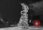 Immagine di Lavabile in lavatrice di sposa Manhattan New York City USA, 1967, secondo 61 filmato di repertorio 65675071760