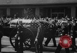 Immagine di General Douglas MacArthur sepoltura Norfolk Virginia USA, 1964, secondo 12 filmato di repertorio 65675071762