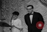 Immagine di Sfilata di moda Universal City Los Angeles California USA, 1964, secondo 22 filmato di repertorio 65675071763