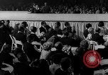 Immagine di Sfilata di moda Universal City Los Angeles California USA, 1964, secondo 23 filmato di repertorio 65675071763