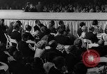 Immagine di Sfilata di moda Universal City Los Angeles California USA, 1964, secondo 24 filmato di repertorio 65675071763
