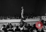 Immagine di Sfilata di moda Universal City Los Angeles California USA, 1964, secondo 59 filmato di repertorio 65675071763