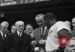 Image 1964 saison de baseball match d'ouverture Washington DC USA, 1964, de la seconde 37 séquences d'archives historiques vidéo 65675071765