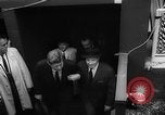 Image Le président John F Kennedy assiste à l'inauguration match de baseball à DC Stadium Washington DC USA, 1962, de la seconde 9 séquences d'archives historiques vidéo 65675071771