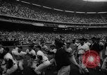 Image Le président John F Kennedy assiste à l'inauguration match de baseball à DC Stadium Washington DC USA, 1962, de la seconde 28 séquences d'archives historiques vidéo 65675071771