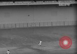 Image Le président John F Kennedy assiste à l'inauguration match de baseball à DC Stadium Washington DC USA, 1962, de la seconde 46 séquences d'archives historiques vidéo 65675071771