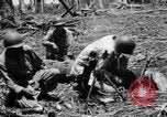 Standbild 158 Infanterie Bataillon 2 Arawe New Britain Papua-Neuguinea, 1943, aus Sekunde 6 historischem Filmmaterial Videoclip 65675071779