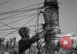 Standbild Kommunikation Peleliu Palau Inseln, 1945, aus Sekunde 25 historischem Filmmaterial Videoclip 65675071784