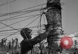 Standbild Kommunikation Peleliu Palau Inseln, 1945, aus Sekunde 27 historischem Filmmaterial Videoclip 65675071784