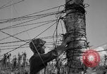 Standbild Kommunikation Peleliu Palau Inseln, 1945, aus Sekunde 28 historischem Filmmaterial Videoclip 65675071784