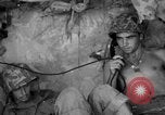 Standbild Kommunikation Peleliu Palau Inseln, 1945, aus Sekunde 54 historischem Filmmaterial Videoclip 65675071784