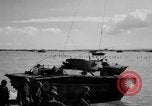 Standbild Kommunikation Peleliu Palau Inseln, 1945, aus Sekunde 19 historischem Filmmaterial Videoclip 65675071785
