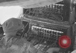 Standbild Kommunikation Peleliu Palau Inseln, 1945, aus Sekunde 55 historischem Filmmaterial Videoclip 65675071785
