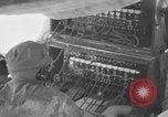 Standbild Kommunikation Peleliu Palau Inseln, 1945, aus Sekunde 56 historischem Filmmaterial Videoclip 65675071785