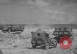 Standbild Marine Corps Kommunikation Peleliu Palau Inseln, 1945, aus Sekunde 5 historischem Filmmaterial Videoclip 65675071787