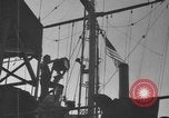 Standbild Marine Corps Kommunikation Peleliu Palau Inseln, 1945, aus Sekunde 12 historischem Filmmaterial Videoclip 65675071787