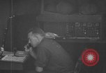 Standbild Marine Corps Kommunikation Peleliu Palau Inseln, 1945, aus Sekunde 36 historischem Filmmaterial Videoclip 65675071787