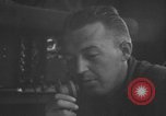 Standbild Marine Corps Kommunikation Peleliu Palau Inseln, 1945, aus Sekunde 44 historischem Filmmaterial Videoclip 65675071787