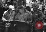 Standbild Kommunikation Peleliu Palau Inseln, 1945, aus Sekunde 43 historischem Filmmaterial Videoclip 65675071789