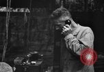 Standbild Kommunikation Peleliu Palau Inseln, 1945, aus Sekunde 59 historischem Filmmaterial Videoclip 65675071789