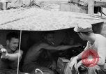 Standbild Kommunikation Peleliu Palau Inseln, 1945, aus Sekunde 44 historischem Filmmaterial Videoclip 65675071790