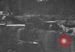 Standbild Kommunikation Peleliu Palau Inseln, 1945, aus Sekunde 60 historischem Filmmaterial Videoclip 65675071790