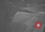 Standbild Kommunikation Peleliu Palau Inseln, 1945, aus Sekunde 30 historischem Filmmaterial Videoclip 65675071791
