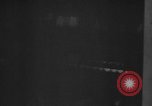 Standbild Kommunikation Peleliu Palau Inseln, 1945, aus Sekunde 59 historischem Filmmaterial Videoclip 65675071791