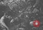 Standbild Kommunikation Peleliu Palau Inseln, 1945, aus Sekunde 35 historischem Filmmaterial Videoclip 65675071792