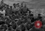 Standbild Beerdigung Pazifik, 1944, aus Sekunde 21 historischem Filmmaterial Videoclip 65675071809
