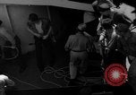 Standbild Transfer von Verwundeten Pazifik, 1944, aus Sekunde 20 historischem Filmmaterial Videoclip 65675071811