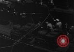 Standbild Transfer von Verwundeten Pazifik, 1944, aus Sekunde 22 historischem Filmmaterial Videoclip 65675071811